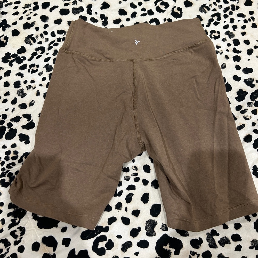 Old Navy extra high rise bike short. Go dry in medium.